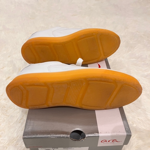 Germany brand Ara White Sneakers with bamboo high soft pad 6.5 handmade - Picture 6 of 7